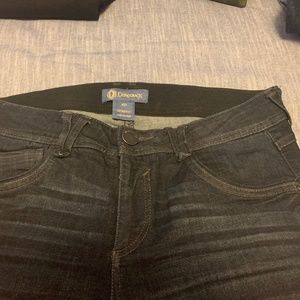 Democracy flares. Dark wash. Very stretchy and flattering! Size 10